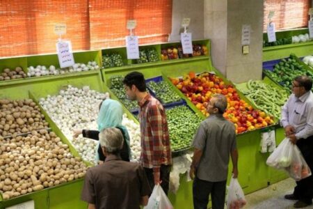 کاهش قیمت 9 قلم میوه در میادین میوه و تره بار