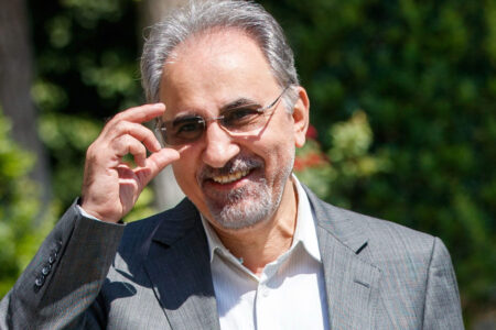 شهردار اسبق تهران با مرخصی از زندان خارج شد