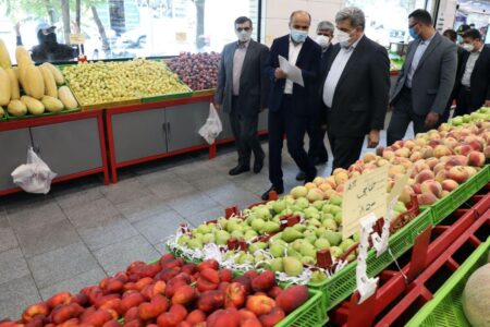 گزارش تصویری از افتتاح میدان میوه و تره‌بار پروین در منطقه۸ با حضور شهردار تهران