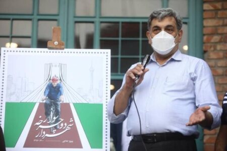 دوچرخه سواری شهردار تهران با همراهی جمعی از فعالان محیط زیستی