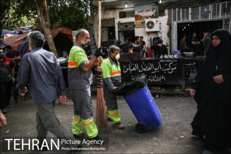 پاکسازی و نظافت شهرهای نجف و کربلا در دستور کار پاکبانان تهرانی