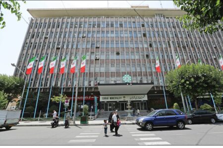 مهر قانونی پای حکم شهردار تهران