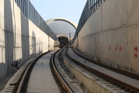 بازبینی شبکه انبوه‌ حمل و نقل عمومی تهران با توسعه مترو